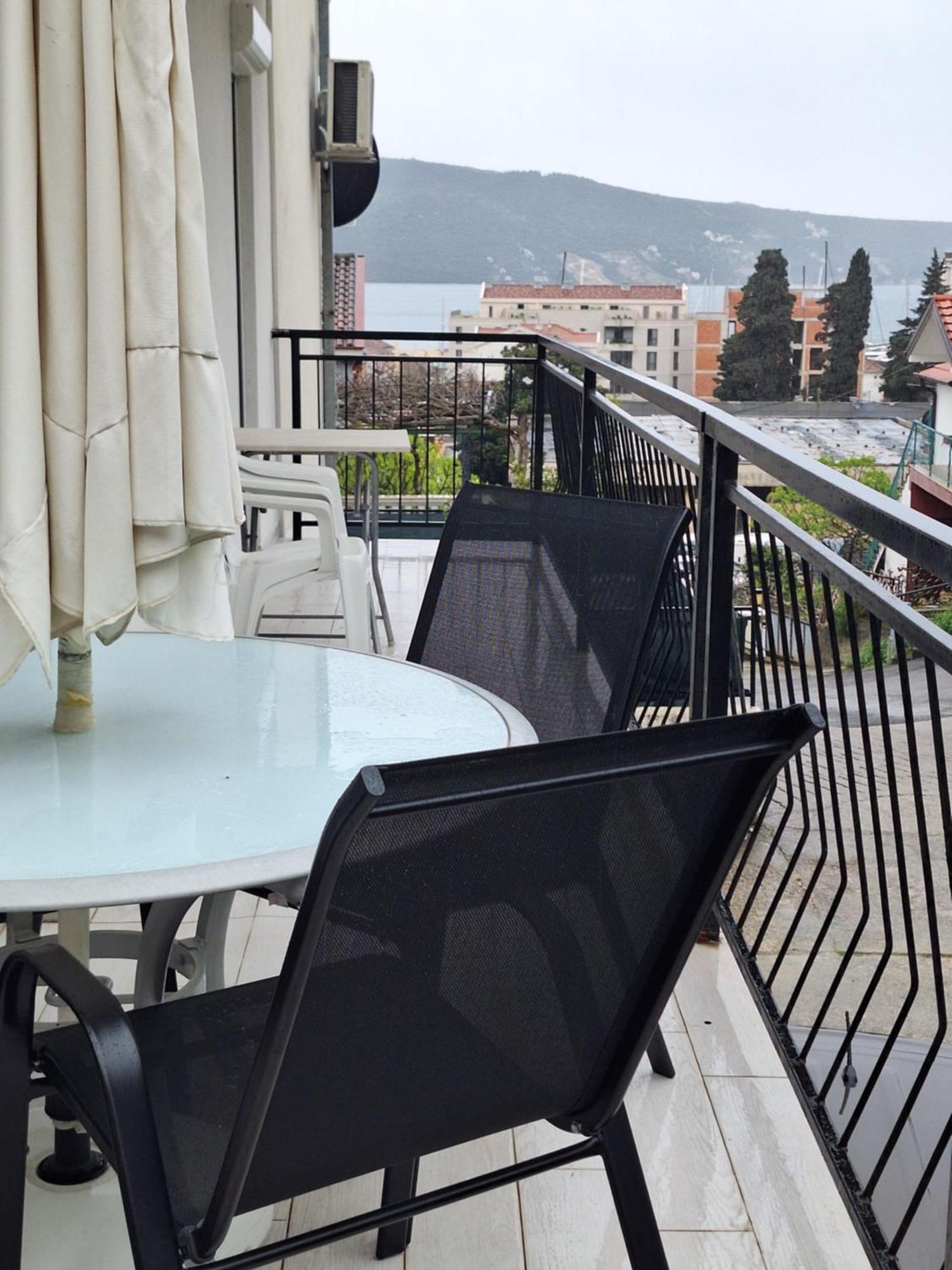 Apartments Lena Херцег Нови Екстериор снимка