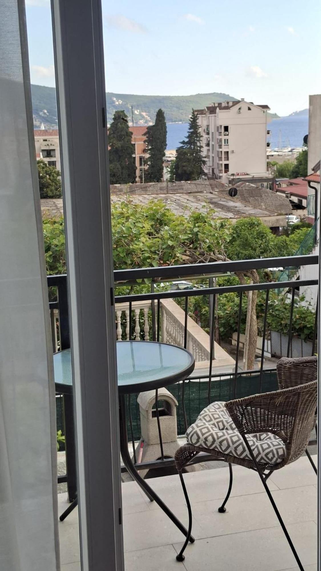 Apartments Lena Херцег Нови Стая снимка